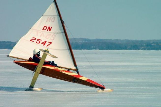 Tausendundeine Möglichkeit auch im tiefsten Winter zu segeln und Boote