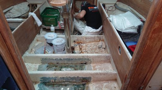 https://media.boote.com/bateaux/31456/refit-chantier-naval-sun-shine-9.jpg