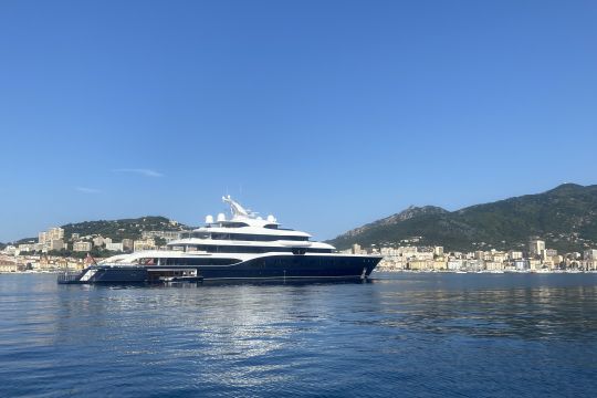 Superyachtfan - Bernard Arnault's yacht Symphony The 101