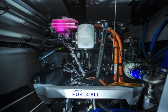 REXH2, la pile à combustible développée avec Toyota à bord