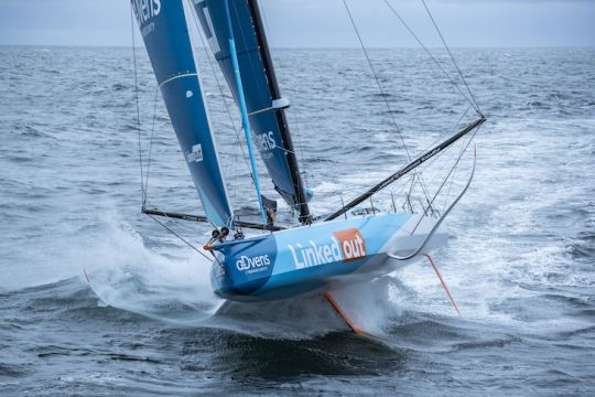 L'IMOCA LinkedOut ©Pierre Bouras – TR Racing
