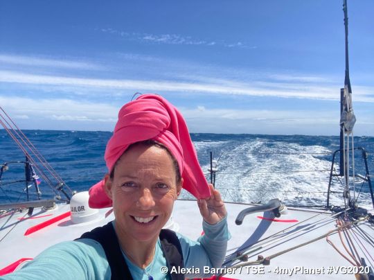 Alexia Barrier profite de surfes endiablés