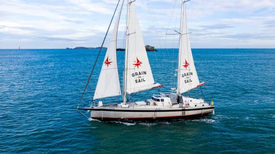 Le voilier de transport Grain de Sail