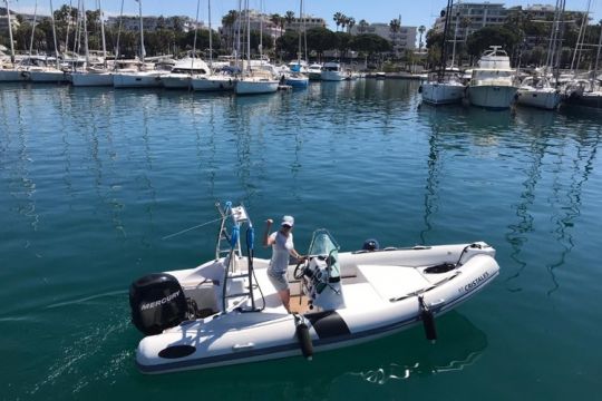 Saison sur yacht ou S/Y comme hôtesse-marin-tender driver (Méditerranée)  2019/2020