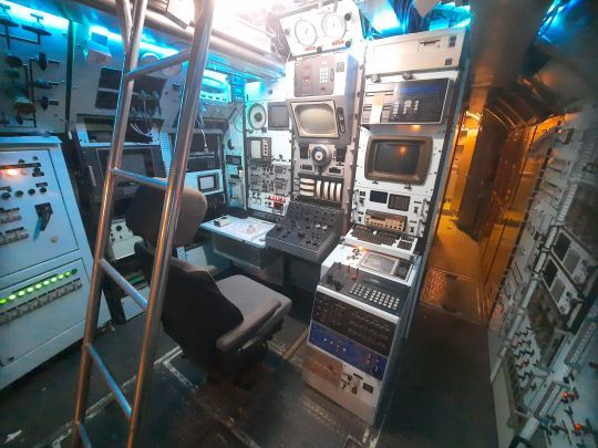 Le poste de pilotage de Saga