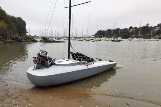 Un bateau au large programme