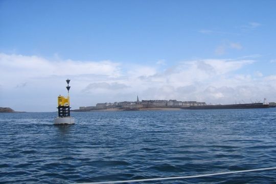 Saint Malo vu de la Rance