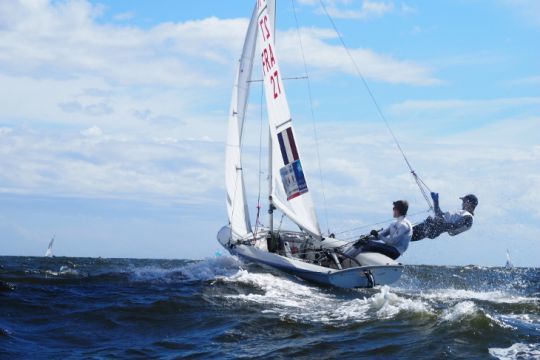 Kevin Peponnet et Jérémie Mion, champions du monde de 470 avec un mât AG+ Spars