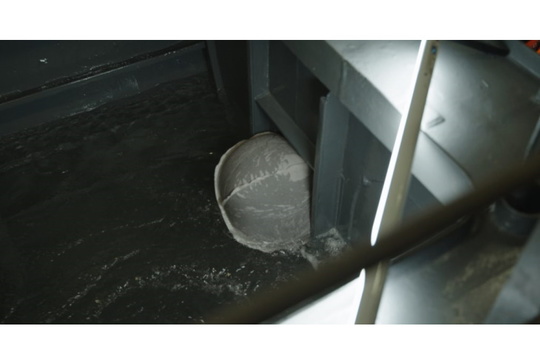 Le ballon, vu de la partie externe de la fuite