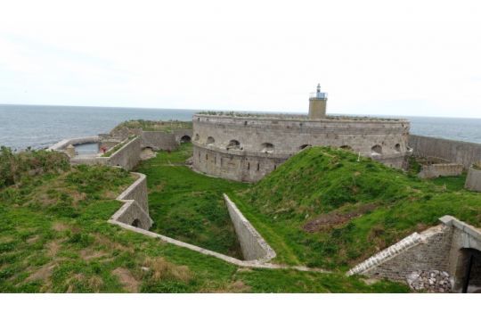 Le fort des Iles Saint Marcouf (Photo : Les amis du fort Saint Marcouf)