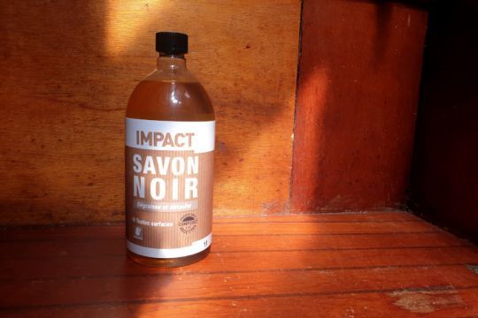 Le savon noir liquide, excellent dégraissant totalement écologique