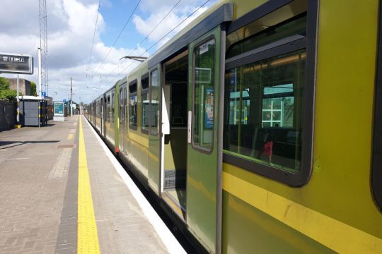 Le DART, train pour Dublin, gare de Howth