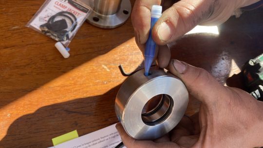 Montage de la nouvelle bague avec du frein filet