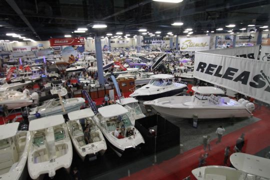 Convention Center brings together small units, engine manufacturers and equipment suppliers