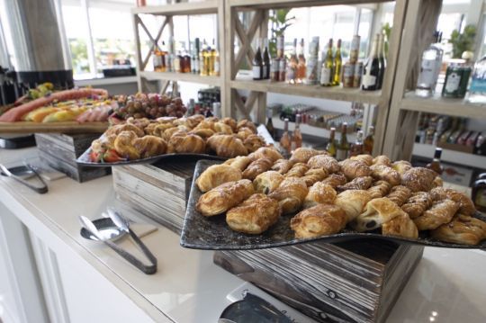 75 food and beverage outlets at the show