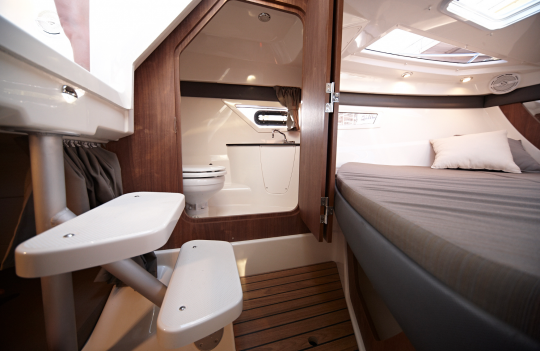 Quicksilver Activ 805 Cruiser