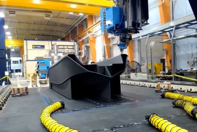 3D-Druck des 3Dirigo-Bootes auf dem groen 3D-Drucker der University of Maine