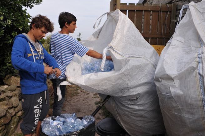 Recycling von Kunststoffflaschen in Les Glnans
