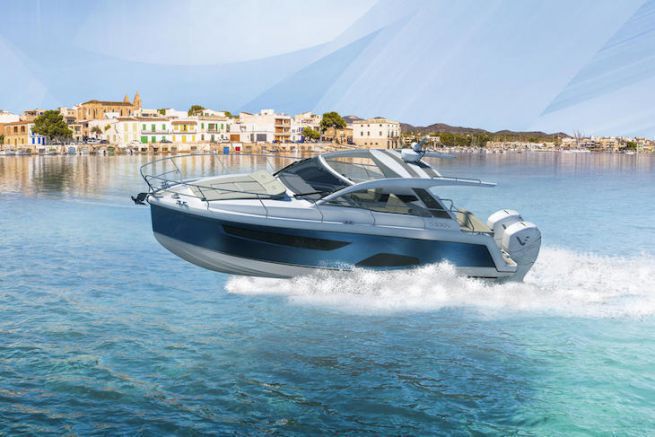 Sealine S330v, Auenborder fr den Cruisersport