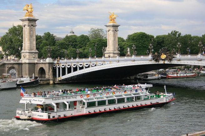 Les Bateaux-mouches sind seit 1949 in Paris zu Gast