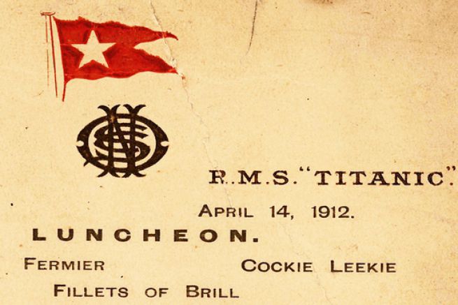 Das Men des letzten Mittagessens der Titanic wurde auf einer Auktion zum Preis von...