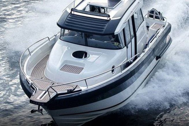 Die Commuter 25, das erste Boot der Arctic Boat