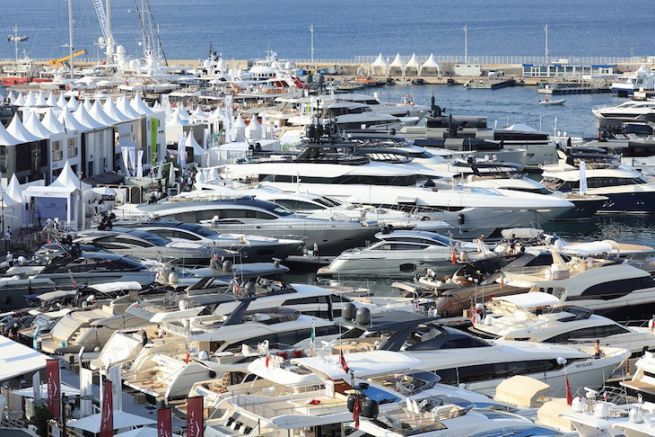 Neue Motorboote in Cannes zu entdecken