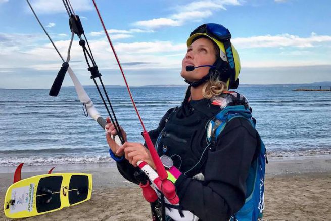 Doris Wetzel am Tag ihrer Abreise zur Mittelmeerberquerung mit dem Kitesurfing