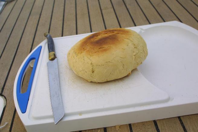 In einer Kasserolle gebackenes Brot