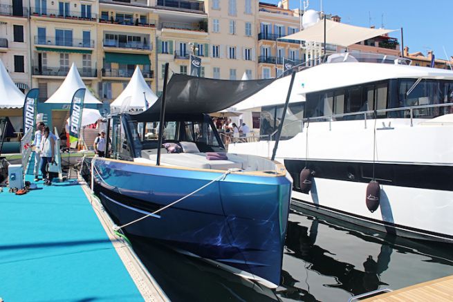 Erste Prsentation des Fjord 44 auf den Pontons des Cannes Yachting Festivals