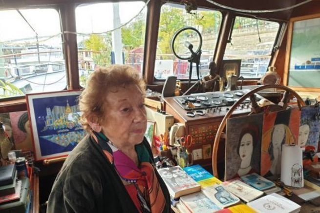 Charlette Thvenot, an Bord der Phoque, im Hafen des Arsenals, im Pariser Stadtteil Bastille