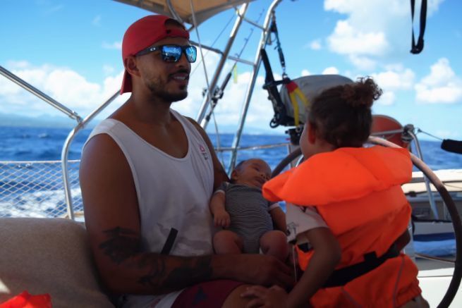 Warum sollte man als Familie auf einem Segelboot leben? Die Antwort von Nomad Citizen Sailing