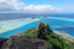 Blick auf den Pass von Maupiti vom oberen Teil der Insel aus