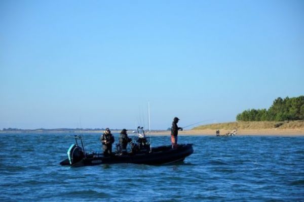 Vor- und Nachteile von Festrumpfschlauchbooten fr den Fischfang