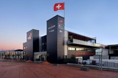 Bildertour durch die neue Basis der Schweizer Herausforderung Alinghi Red Bull Racing in Barcelona