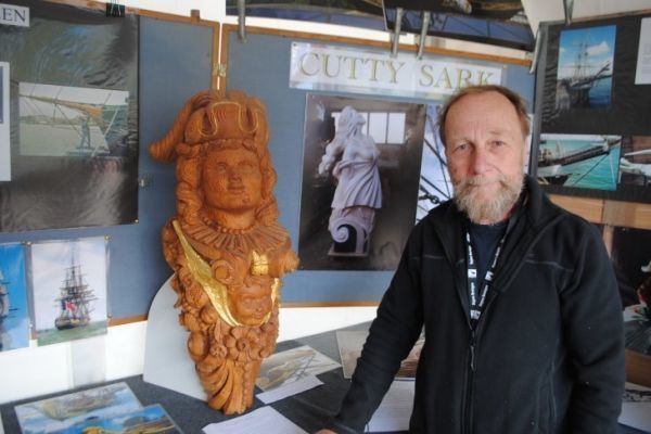Treffen mit Andy Peters: Teil 1 einer Karriere, die der Schiffsskulptur gewidmet ist