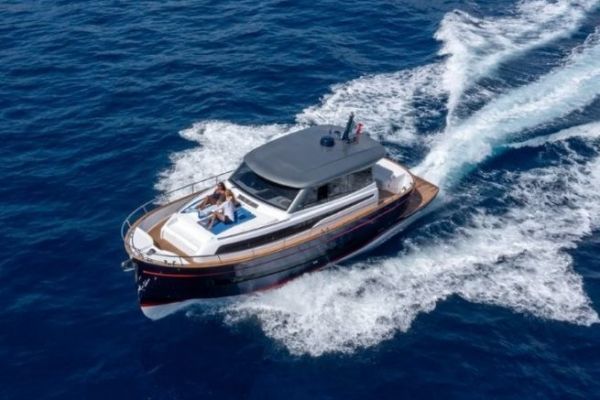 Deckplan und Annehmlichkeiten der Gozzo 48 Cabin
