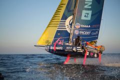 Benoit Marie bleibt trotz eines Schadens an der Spitze des Rennens