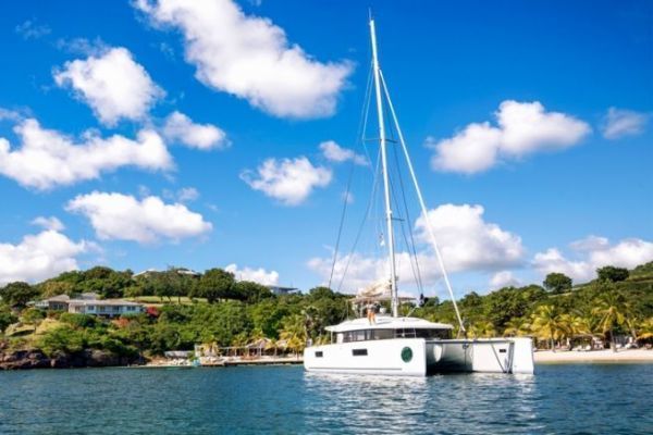 Easy Crewed von Dream Yacht, die neu gestaltete Charter mit Skipper