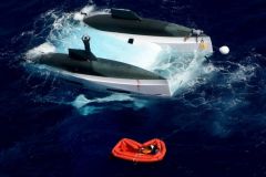 Komplizierte Rettung f�r den umgekippten Katamaran