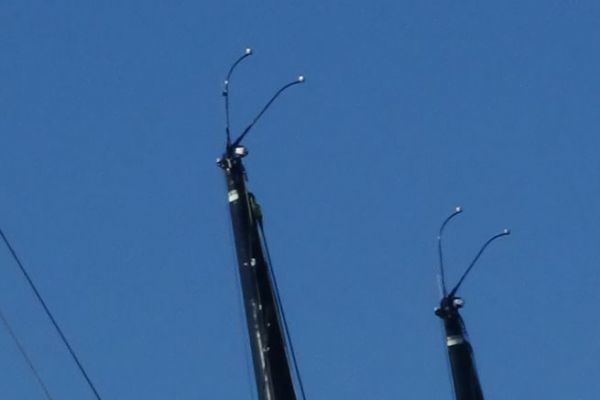 Die Mastspitze von Charal 2 und Team Works