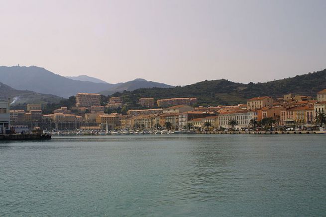 Zwischenstopp im Hafen von Saint-Cyprien in Okzitanien