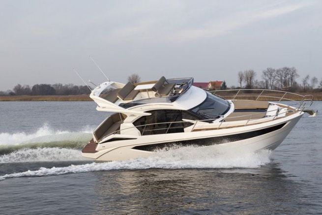 Galeon 360 Fliege