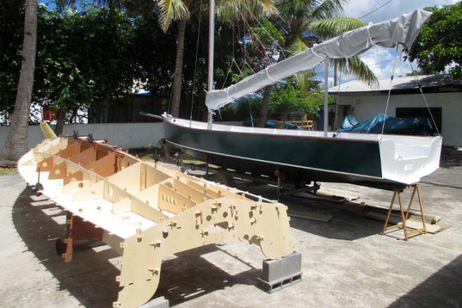 Montage des Bausatzes eines Multimono in Mayotte
