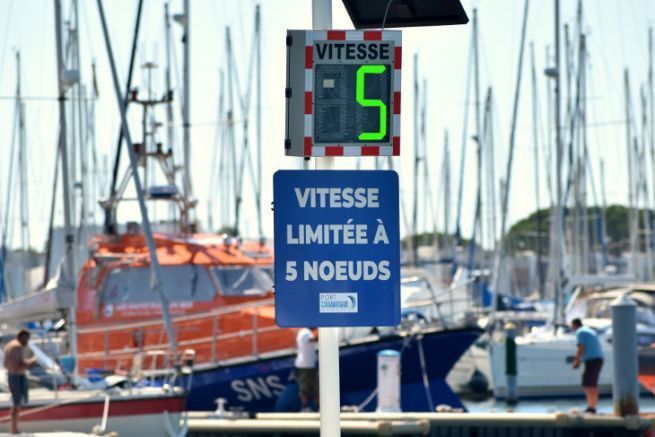 Nautisches Radar in Port Camargue