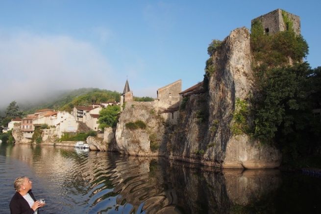 Laroque-des-Arcs, kann man sich eine ansprechendere Flussfassade wnschen?