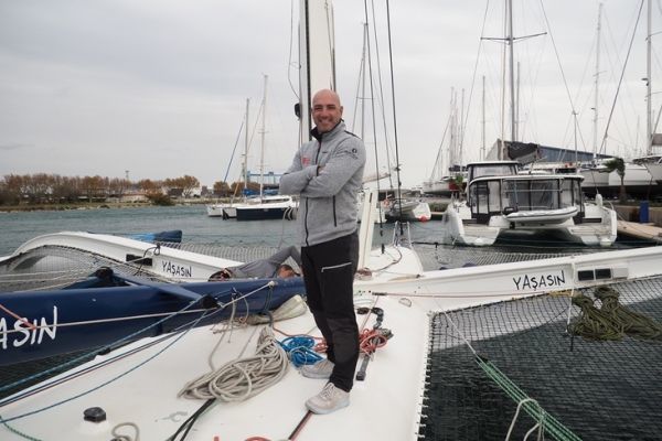 Damien Seguin an Bord Yasasin, ex-Fujicolor II