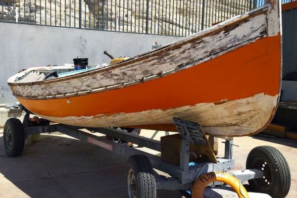 An dieser orangefarbenen F�rbung erkennbar, ist Bleimennige Teil der Schiffszimmermannslandschaft