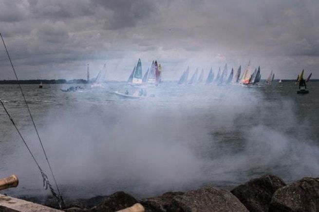 Beginn der 2. Etappe des Solitaire Bompard Le Figaro