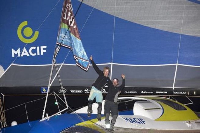 Franois Gabart und Pascal Bidgorry ber den Trimaran Macif